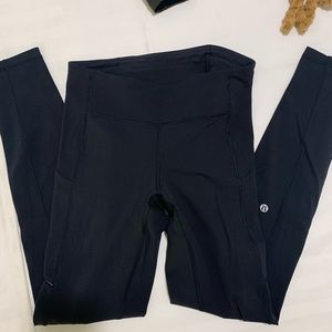 Lululemon speed up tight sz 6